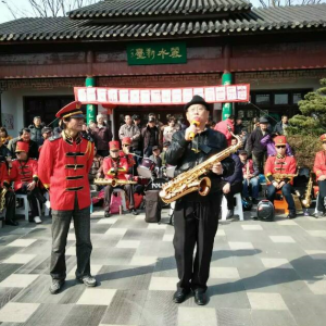 公益展藝，為梅韻春色添彩