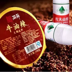 農(nóng)夫山泉與潮辣火鍋是東家關(guān)系？
