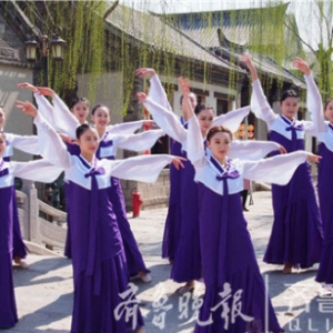 靈動!高顏值山師舞蹈女生拍純美畢業(yè)紀(jì)錄片