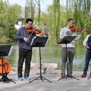 北京大學(xué)團(tuán)委舉辦2017年春季湖畔音樂會(huì)