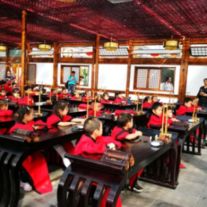 西城區(qū)非凡寶貝幼兒園走進(jìn)漢風(fēng)耕讀苑參觀體驗(yàn)