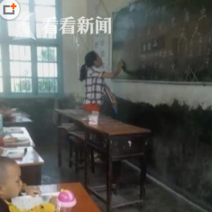 女班主任掛吊瓶上課被拍 意外走紅