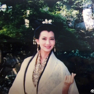 新白娘子》為何找女子演許仙 趙雅芝答案是... 　　