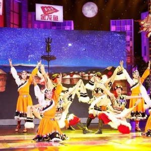 金星大贊民族舞蹈 王廣成沈南上演“對口相聲”