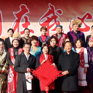 新疆博樂(lè)市第五中學(xué)舉行“民族團(tuán)結(jié)一家親”工作成果展示活動(dòng)
