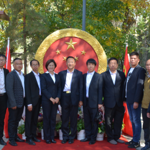牢記囑托  不負(fù)厚望——湖北省援博老師為博樂市第五中學(xué)國徽特色文化學(xué)校建設(shè)建言獻(xiàn)策