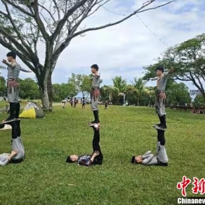 “蒙派雜技”在南太平洋斐濟(jì)受追捧