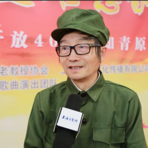 他為弘揚時代主旋律辛勤耕耘著——記上海師范大學(xué)尚志明