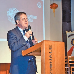“中國(guó)的發(fā)展與我們每個(gè)人息息相關(guān)”