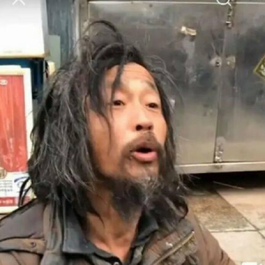 是不是新的炒作?抖音流浪大師是誰為什么流浪?