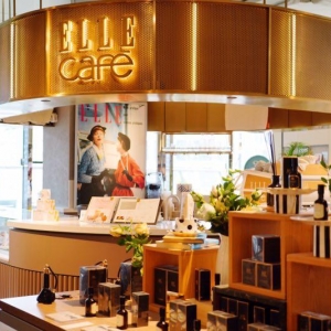 上海三聯(lián)書店READWAY開進淮海路，亮眼的不止ELLE CAFé、網(wǎng)紅螺旋樓梯