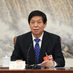 營(yíng)造良好法治環(huán)境和營(yíng)商環(huán)境 促進(jìn)民營(yíng)經(jīng)濟(jì)和中小企業(yè)健康發(fā)展