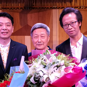 “師恩如歌” 陳嶺、張艷林獨(dú)唱音樂會在上海東方藝術(shù)中心成功舉行