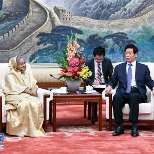 栗戰(zhàn)書(shū)會(huì)見(jiàn)孟加拉國(guó)總理哈西娜