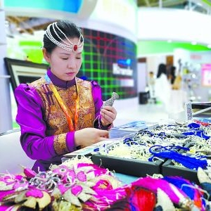 打造有“文藝腔”和“煙火氣”的文創(chuàng)產(chǎn)品