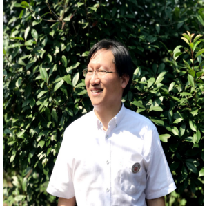 萍鄉(xiāng)市辭賦學(xué)會(huì)會(huì)長助理兼執(zhí)行秘書長馮慶懷楹聯(lián)輯