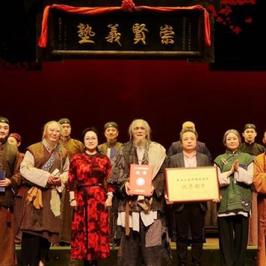 “都市新淮劇”升級(jí)！《武訓(xùn)先生》福州熱演，同行改簽看戲