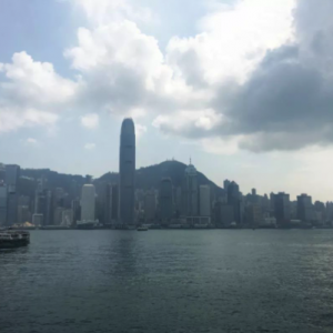不堪“亂”負！暴力亂象下，香港的損失有多大？一個香港人的損失有多大？