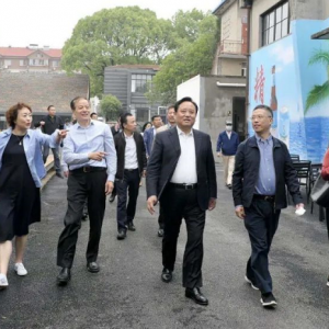 “畫說經(jīng)典展”于松江區(qū)云間糧倉啟幕，人文松江再添新地標(biāo)