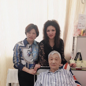 江琴副會(huì)長(zhǎng)、徐翠華常務(wù)副秘書長(zhǎng)全程陪護(hù)劉松林會(huì)長(zhǎng)手術(shù)
