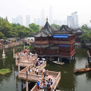 太神了！上海81歲老爺叔復(fù)刻了一座“小城隍廟”！縮小縮小再縮小~