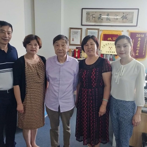 劉松林會長慰問團體會員上海韋毓醫(yī)療器械有限公司、上海偉方電子科技有限公司