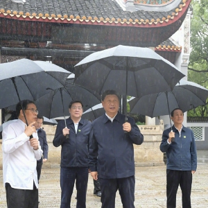 習(xí)近平勉勵(lì)青年學(xué)子：不負(fù)青春不負(fù)韶華不負(fù)時(shí)代