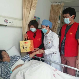 上海通俗文藝研究會公益慈善部重陽節(jié)敬老