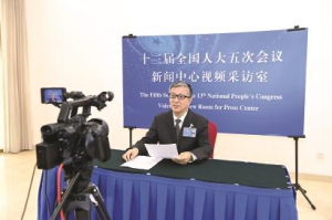 上海代表團(tuán)共提出27件議案141件建議