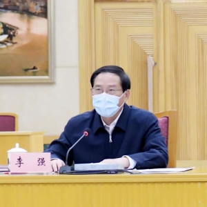 上海市委市政府召開做好當前疫情防控工作會議，對社會動員和生活物資保供再部署再落實