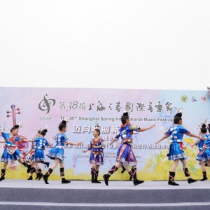 上海：油菜花田里唱響“上海之春”
