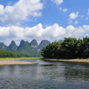 行走熱河  ——中國作協(xié)霧靈山創(chuàng)作基地休假活動(dòng)瑣記